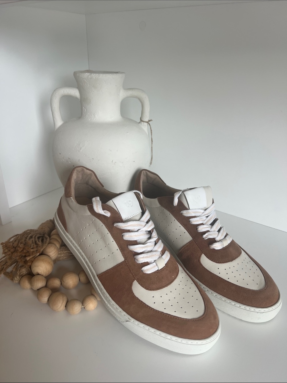 Woman’s Boden Sneakers